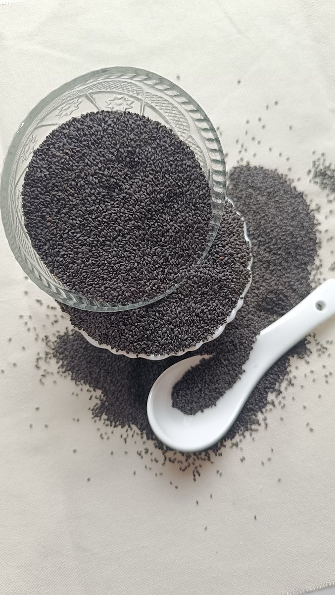 Basil Seeds View 1
